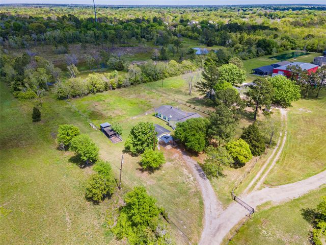 5383 Wilson Avenue, Alvin, TX 77511