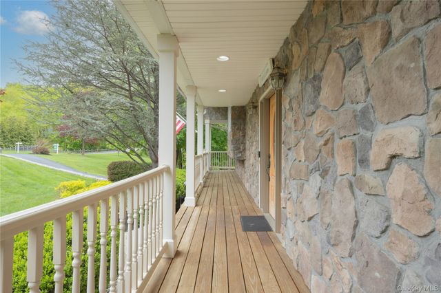 1 Alexa Court, Pearl River, NY 10965