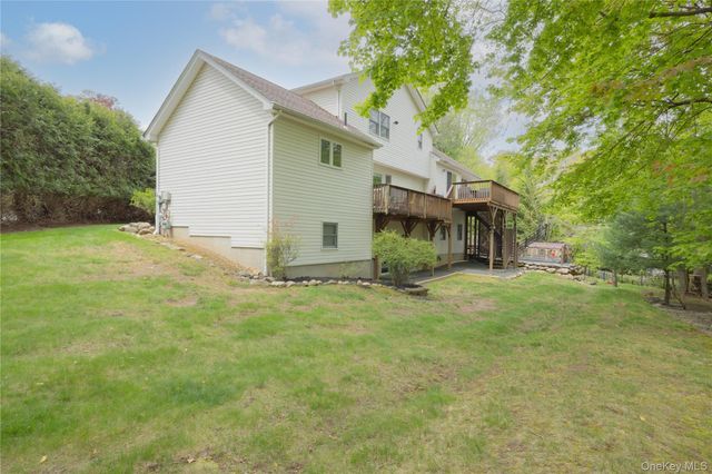 1 Alexa Court, Pearl River, NY 10965