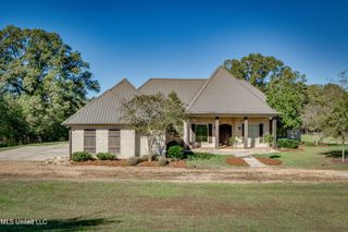 5178 Good Hope Road, Edwards, MS 39066