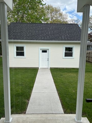 2407 Warren Street, Davenport, IA 52804