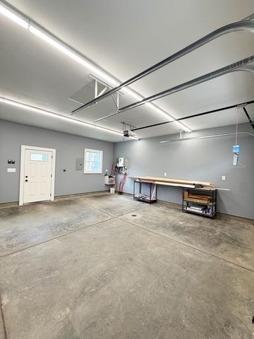 2407 Warren Street, Davenport, IA 52804
