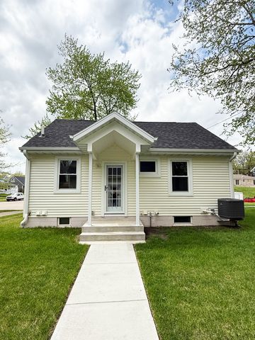 2407 Warren Street, Davenport, IA 52804