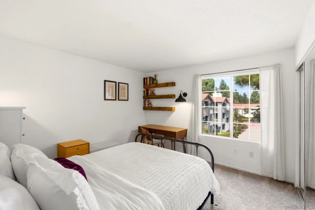 12015 Alta Carmel Ct 302, San Diego, CA 92128