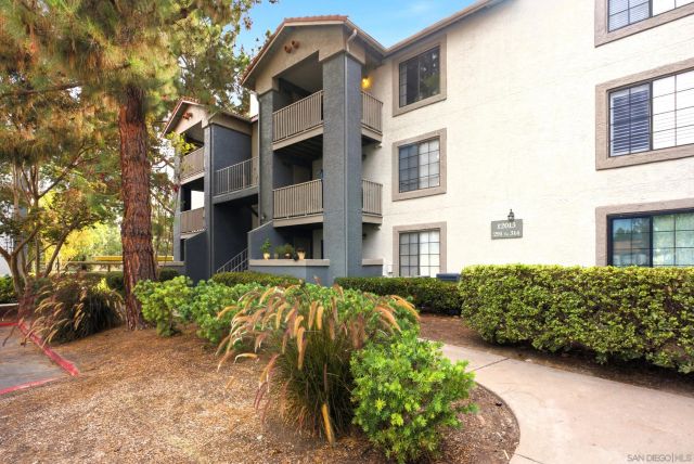 12015 Alta Carmel Ct 302, San Diego, CA 92128