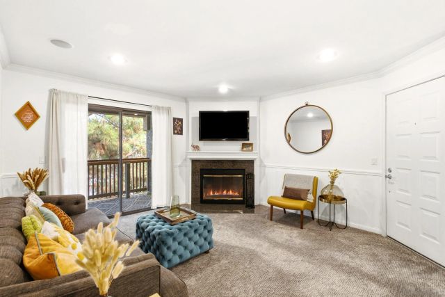 12015 Alta Carmel Ct 302, San Diego, CA 92128