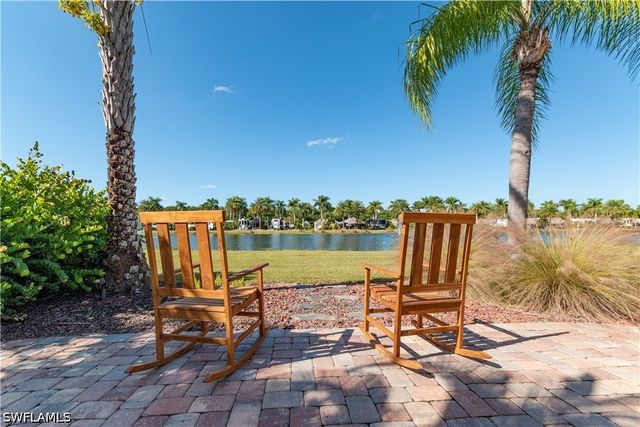 5216 Pineland Daisy TRL, Fort Myers, FL 33905