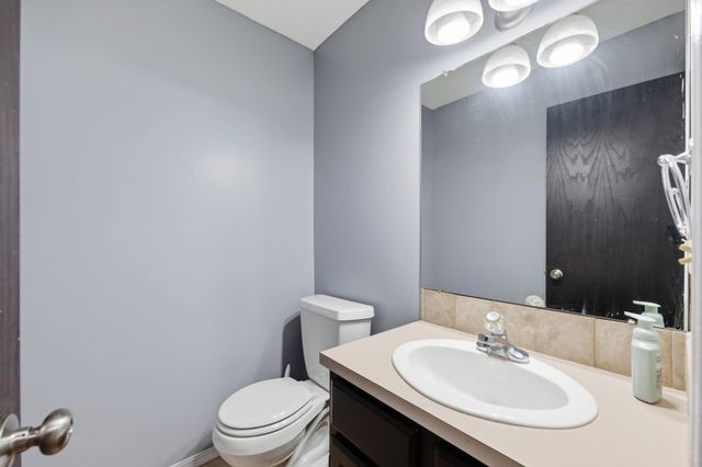 127 S Springwood, Derby, KS 67037