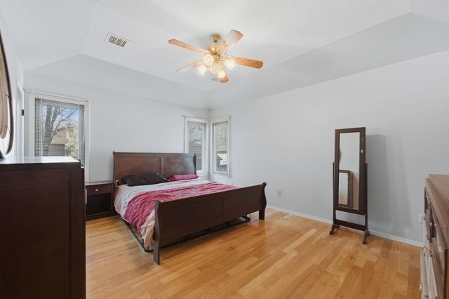 127 S Springwood, Derby, KS 67037