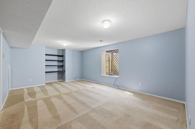 127 S Springwood, Derby, KS 67037