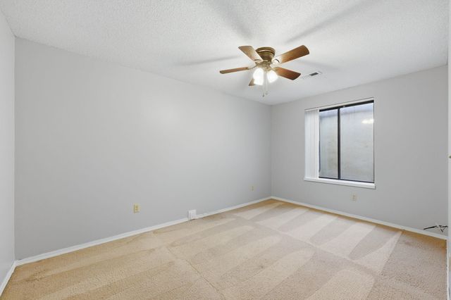 127 S Springwood, Derby, KS 67037