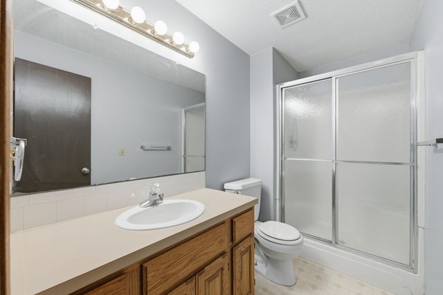 127 S Springwood, Derby, KS 67037