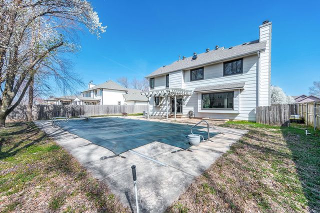 127 S Springwood, Derby, KS 67037