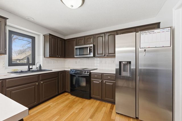 127 S Springwood, Derby, KS 67037