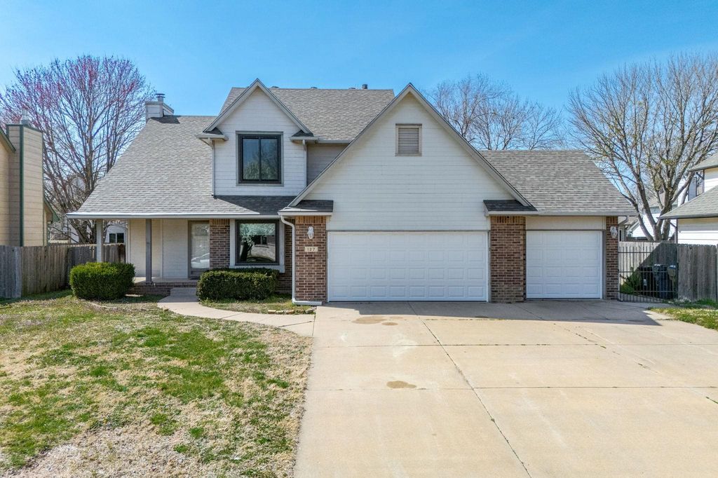 127 S Springwood, Derby, KS 67037