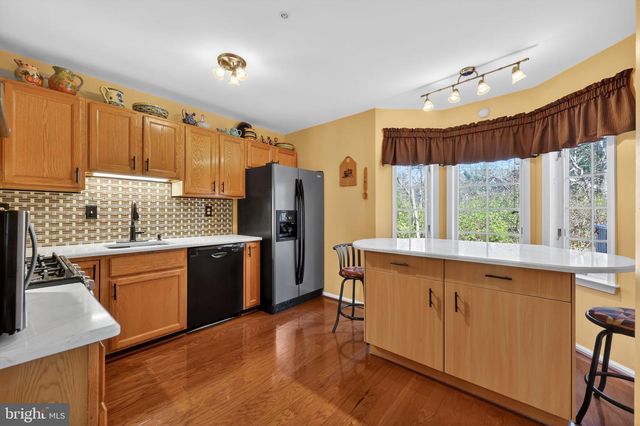 17 BUTTONWOOD DR, Exton, PA 19341