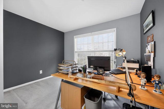 17 BUTTONWOOD DR, Exton, PA 19341