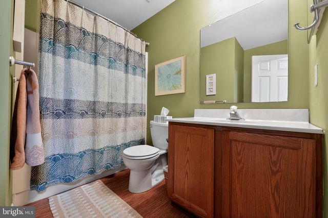 17 BUTTONWOOD DR, Exton, PA 19341