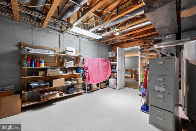 17 BUTTONWOOD DR, Exton, PA 19341