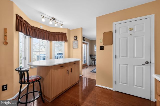 17 BUTTONWOOD DR, Exton, PA 19341