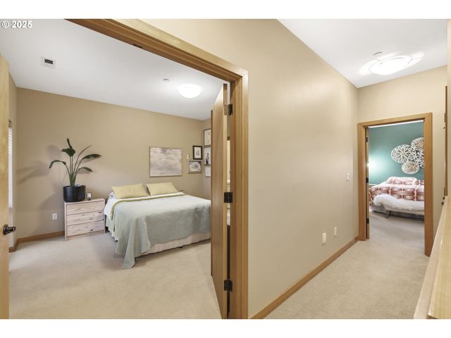 5115 S CORBETT Ave H, Portland, OR 97239