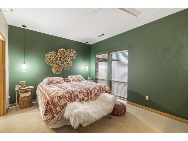 5115 S CORBETT Ave H, Portland, OR 97239