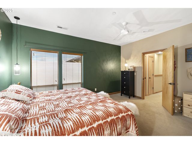 5115 S CORBETT Ave H, Portland, OR 97239