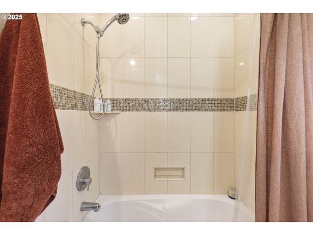 5115 S CORBETT Ave H, Portland, OR 97239