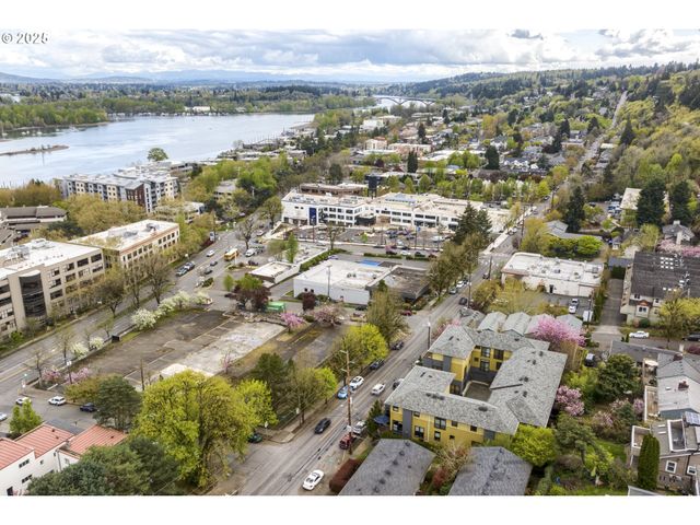 5115 S CORBETT Ave H, Portland, OR 97239