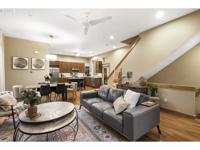 5115 S CORBETT Ave H, Portland, OR 97239