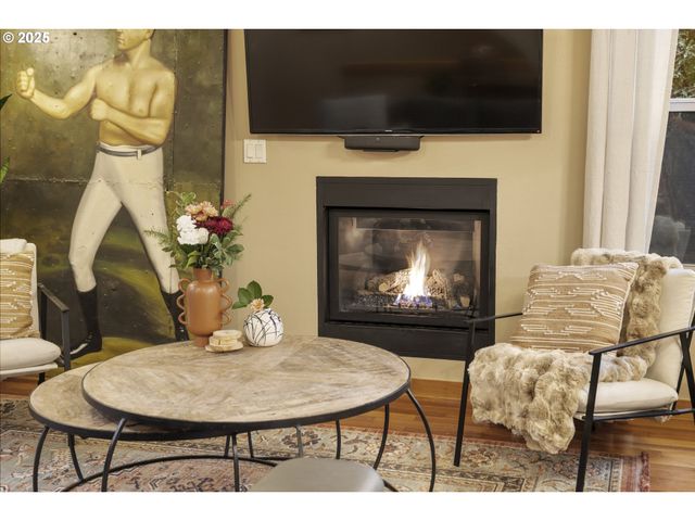 5115 S CORBETT Ave H, Portland, OR 97239