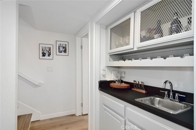 18741 Hatteras Street 1, Tarzana, CA 91356