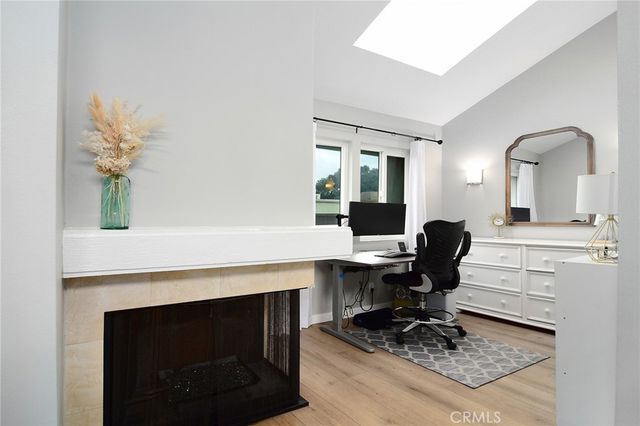 18741 Hatteras Street 1, Tarzana, CA 91356