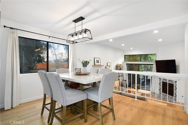 18741 Hatteras Street 1, Tarzana, CA 91356