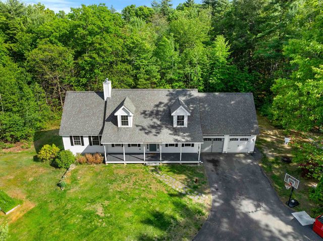 137 Hearthside Drive, Barrington, NH 03825