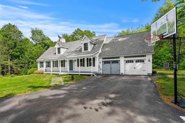 137 Hearthside Drive, Barrington, NH 03825