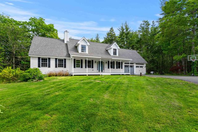 137 Hearthside Drive, Barrington, NH 03825