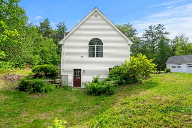 137 Hearthside Drive, Barrington, NH 03825