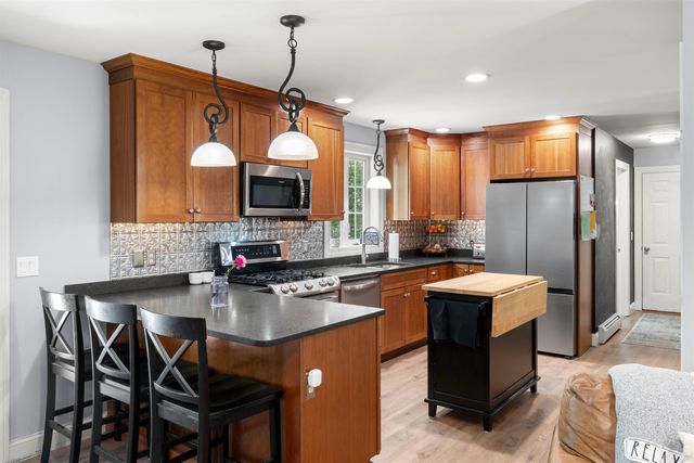 137 Hearthside Drive, Barrington, NH 03825