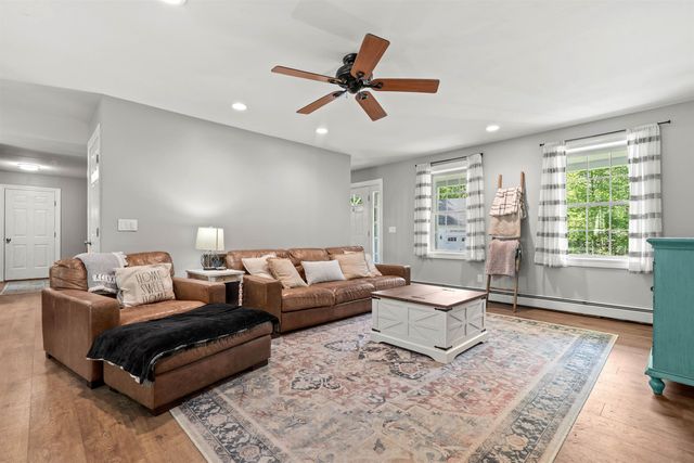 137 Hearthside Drive, Barrington, NH 03825