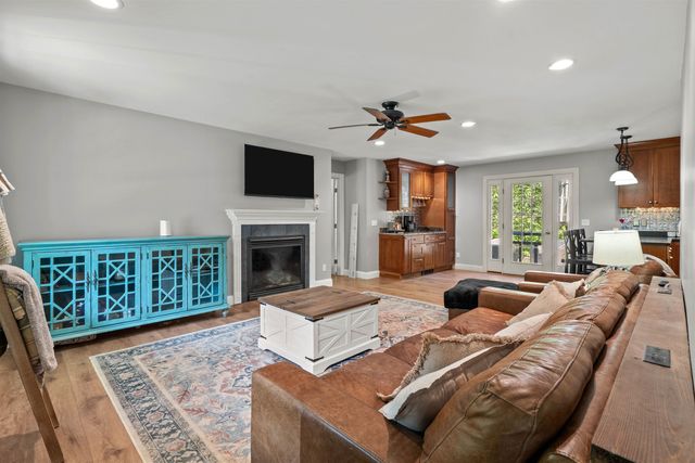137 Hearthside Drive, Barrington, NH 03825