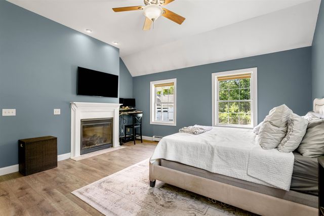 137 Hearthside Drive, Barrington, NH 03825