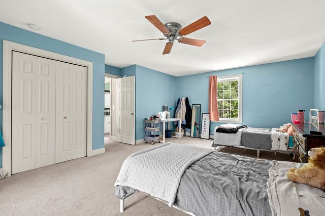 137 Hearthside Drive, Barrington, NH 03825