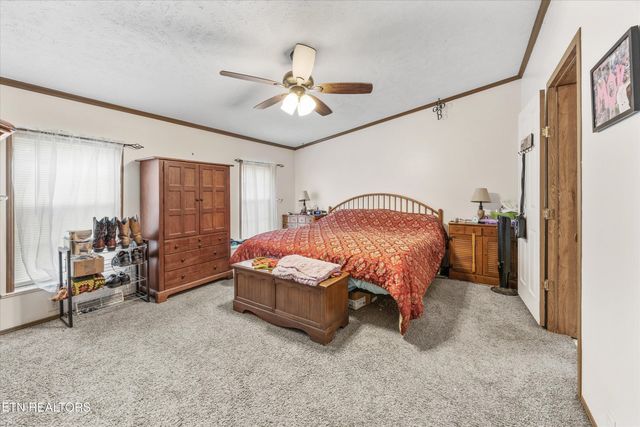 1476 Martha Dandridge Circle, Dandridge, TN 37725