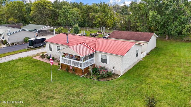 1476 Martha Dandridge Circle, Dandridge, TN 37725