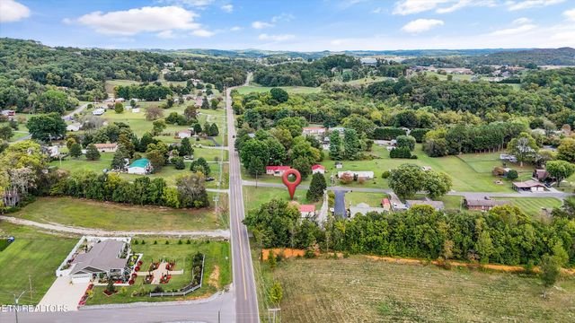 1476 Martha Dandridge Circle, Dandridge, TN 37725