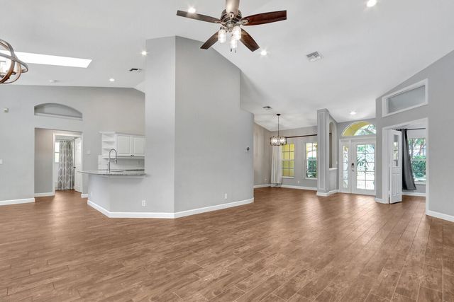 1097 Egret Circle N, Jupiter, FL 33458