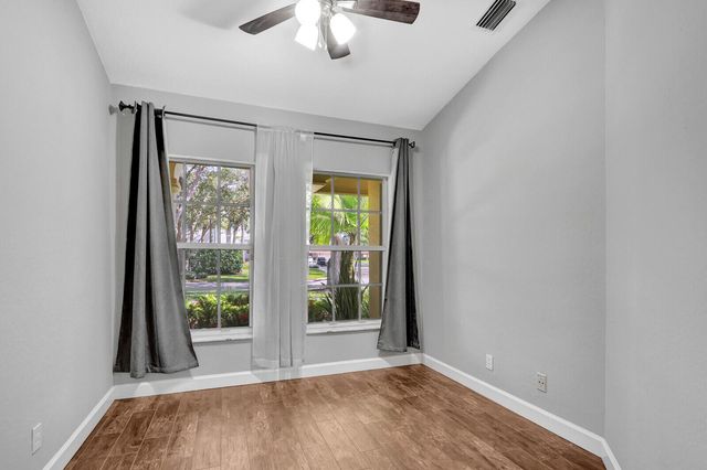 1097 Egret Circle N, Jupiter, FL 33458