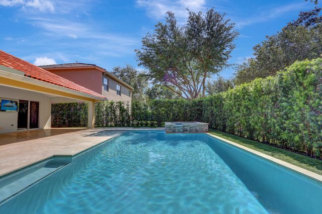 1097 Egret Circle N, Jupiter, FL 33458
