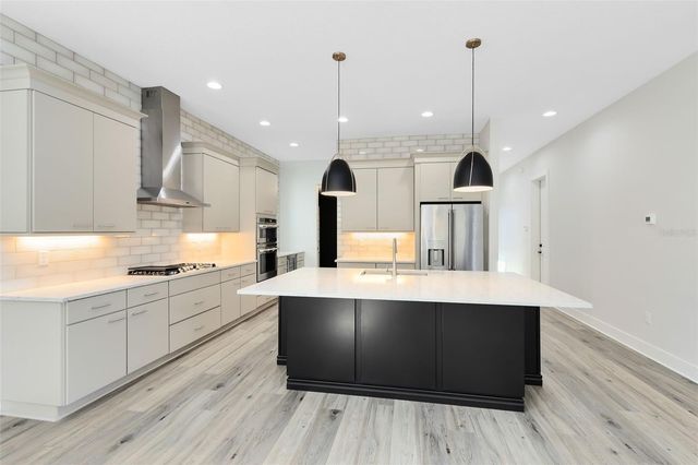 2315 DEPAUW AVENUE, Orlando, FL 32804